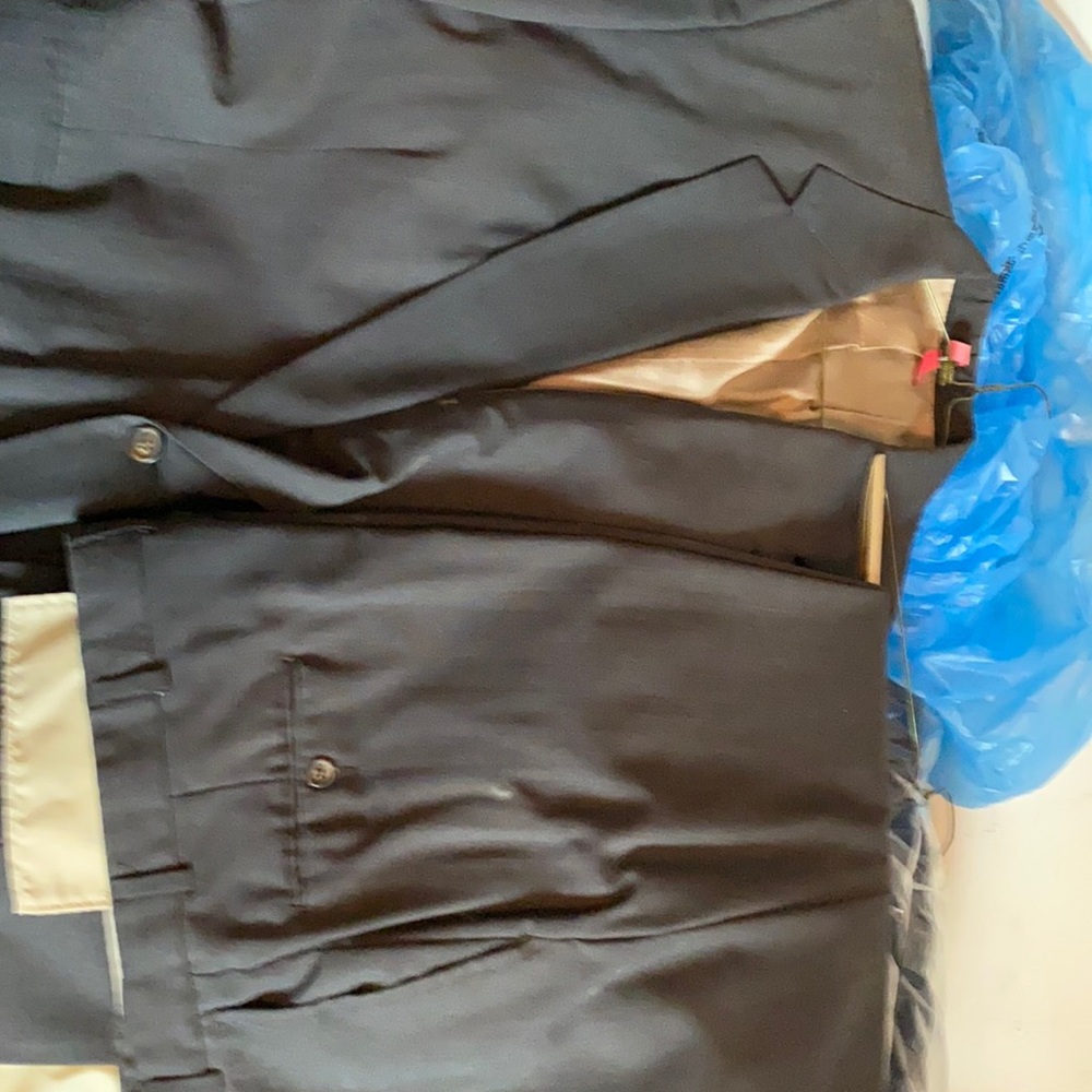 Men’s suit